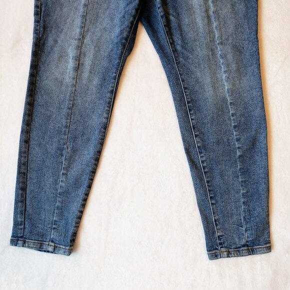 LANE BRYANT High Rise Skinny 16P Flex Magic Waistband Signature Fit Faded Wash - Picture 4 of 8